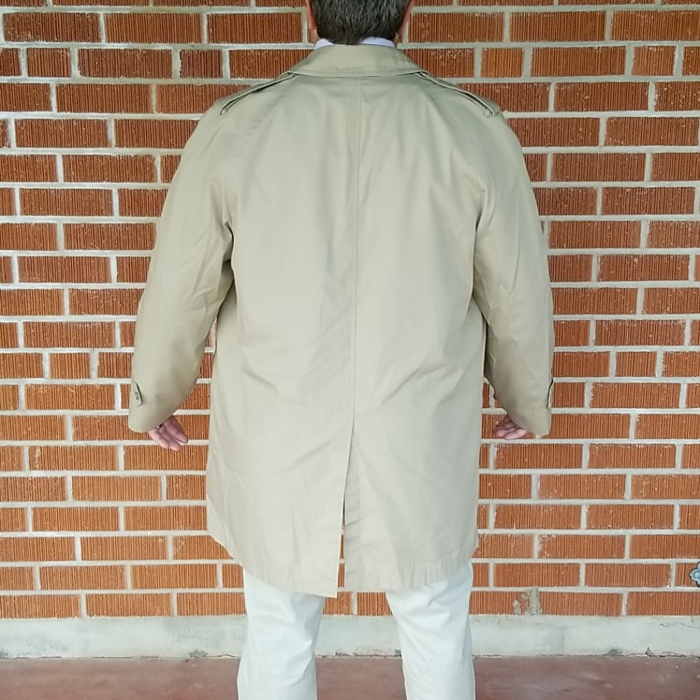 SOLD!!!VTG London Fog Trench Coat - Picture 4 of 10